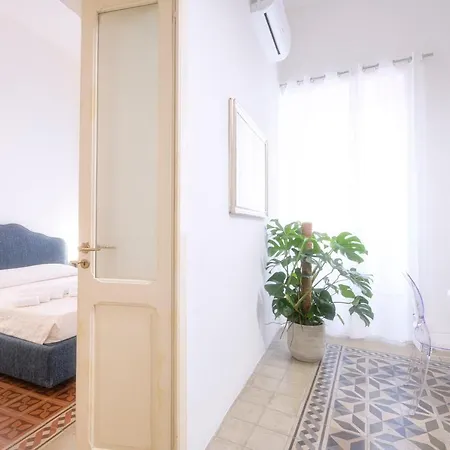 Apartmán Right House Via Sulis 23 - Neighborhood In Town